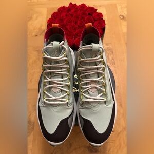 Sorel Kinetic Breakthru Venture Waterproof Green/multi color Sneakers